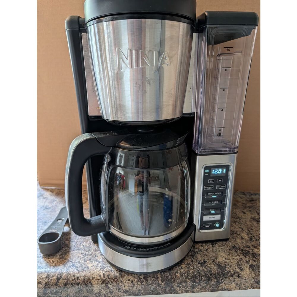 Ninja CE251 Coffeemaker 12-Cup Automatic Coffee Maker Pot Programmable Cafetière